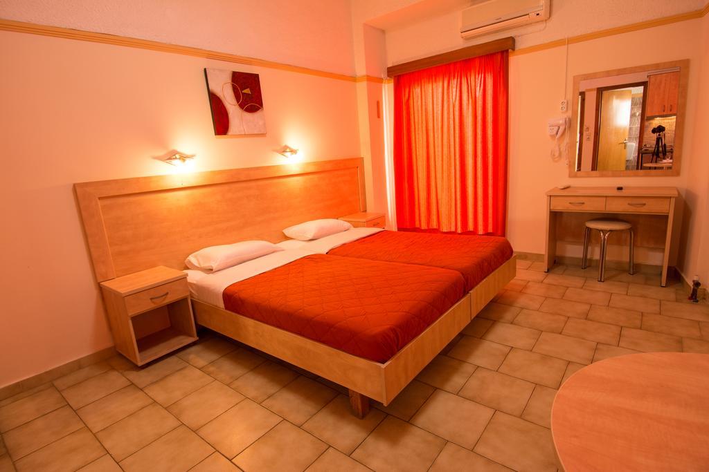 Minos Studios Chrissi Akti Chania Quarto foto