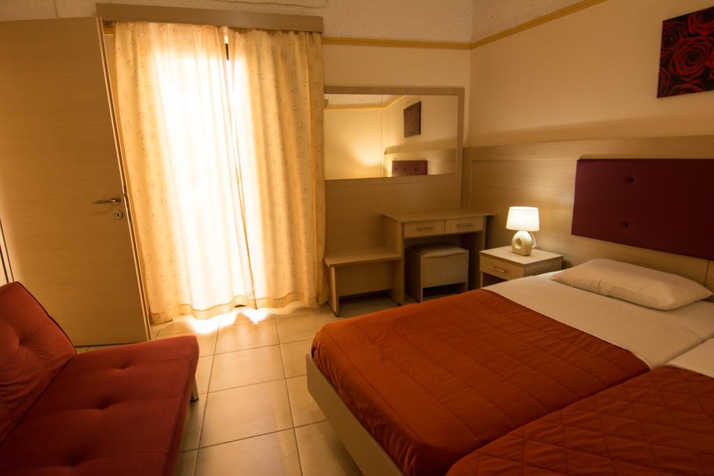 Minos Studios Chrissi Akti Chania Quarto foto